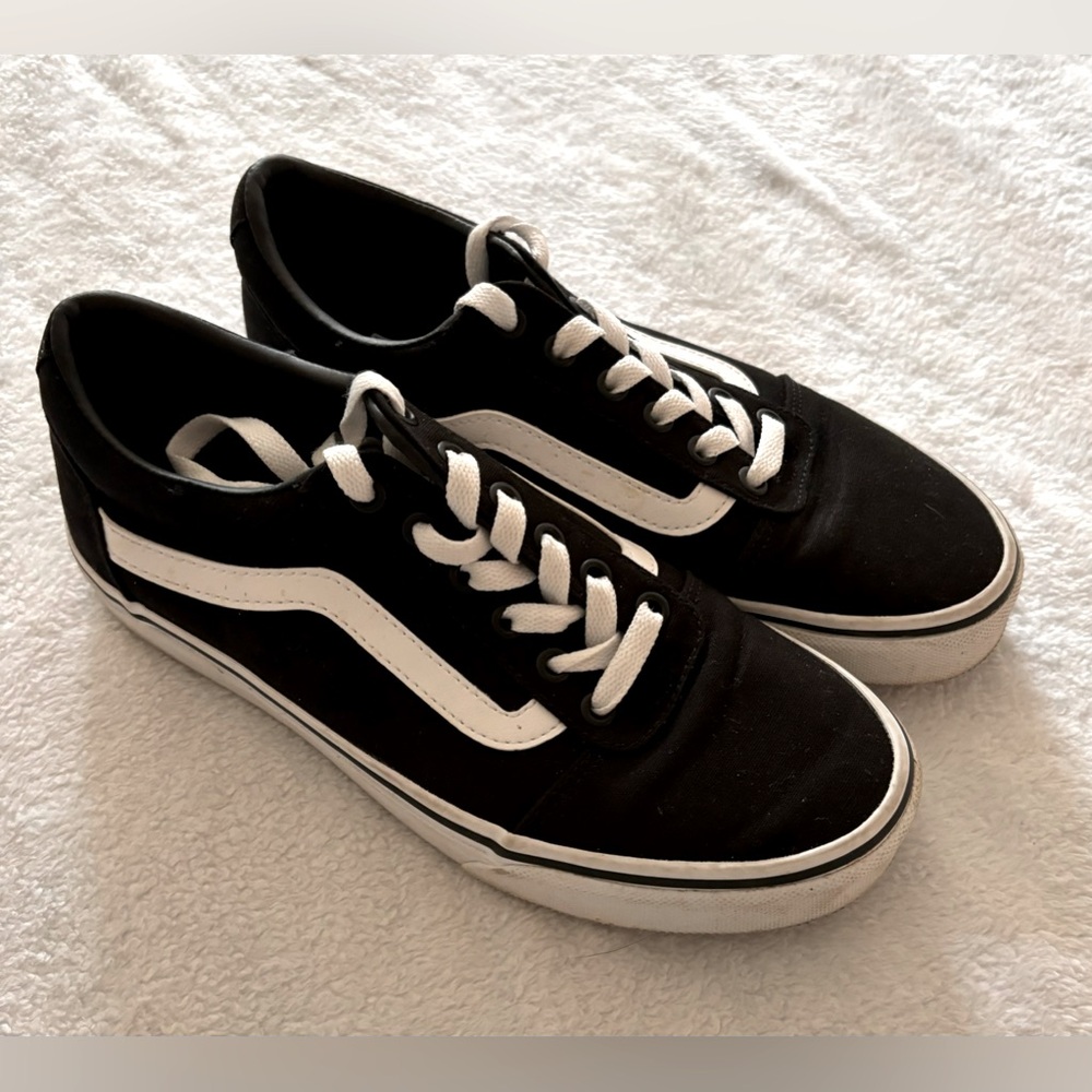 Women’s Vans Ward Sneaker